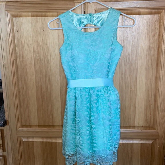 🎉Host Pick🎉 NWOT! Girls Children’s Place Lace Overlay Formal Dress